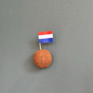 bitterbal met vlag (voor aan de muur)